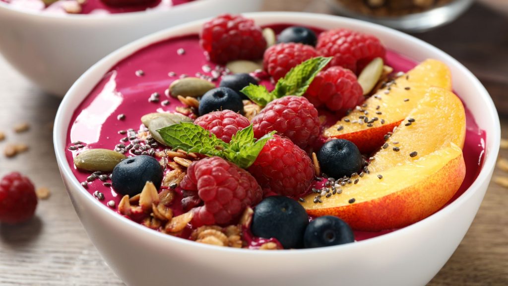 7 recettes de smoothie bowl à tester au petit déjeuner